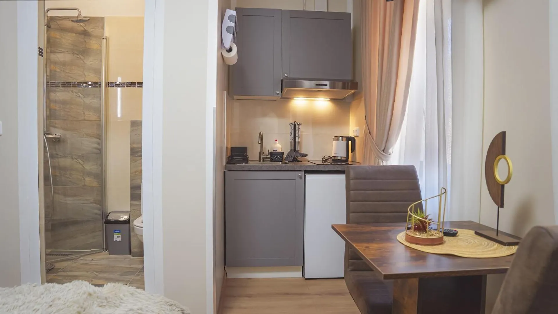 Amir Deluxe Motel Schönefeld 0*,  Německo