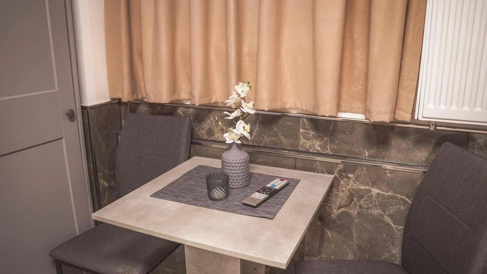 Aparthotel Amir Deluxe Motel Schönefeld