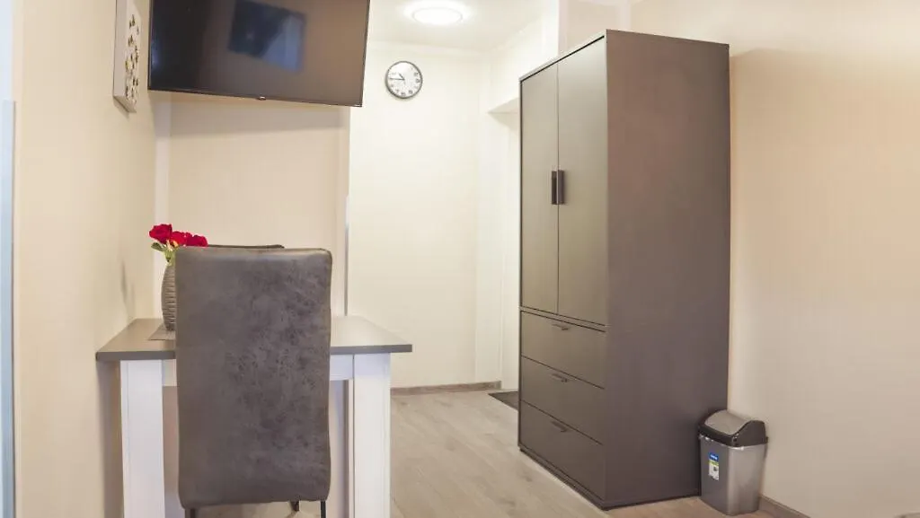 Amir Deluxe Motel Schoenefeld Aparthotel